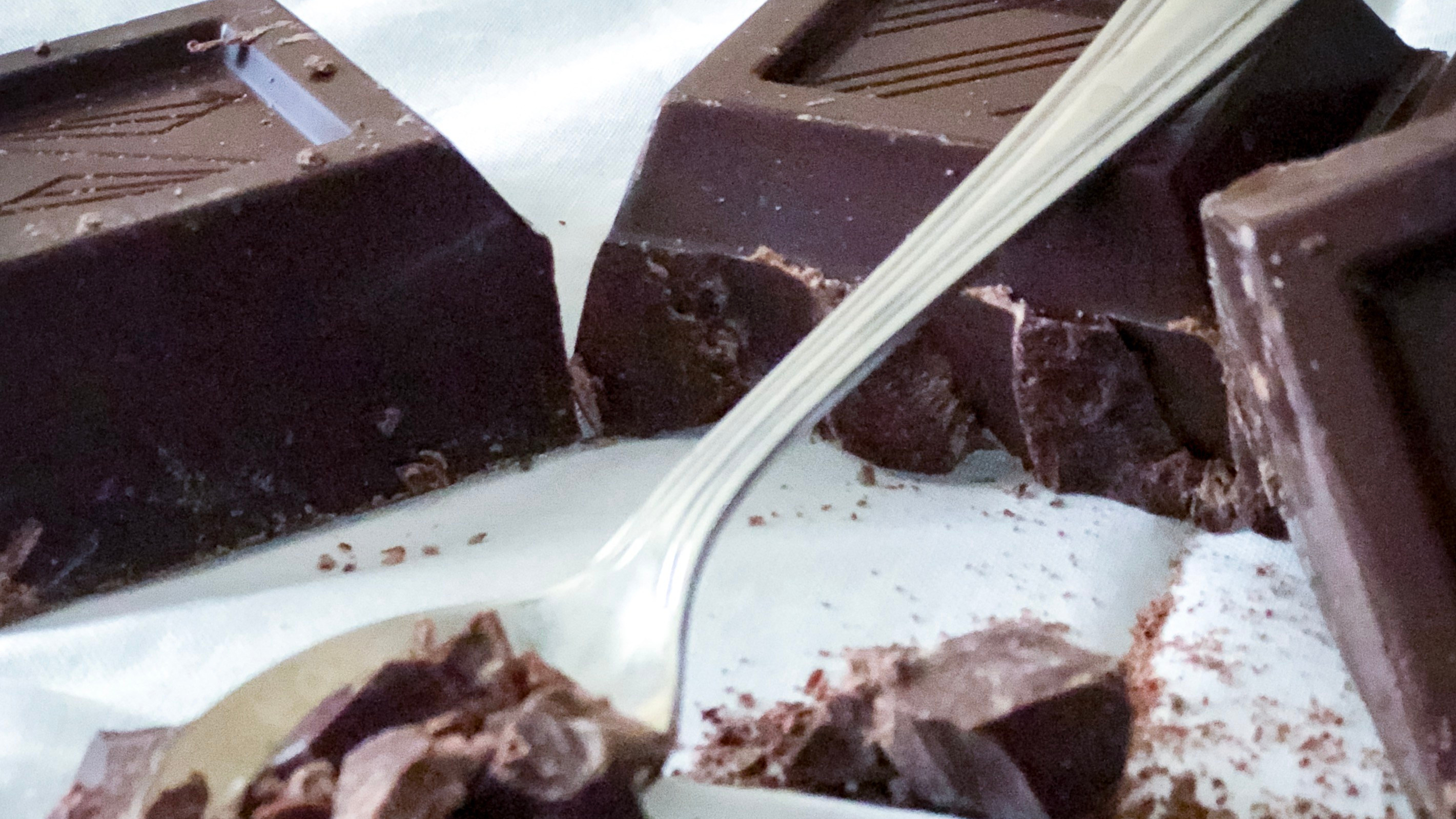 Il cioccolato è buono e fa anche bene. 5 motivi per cui mangiarlo